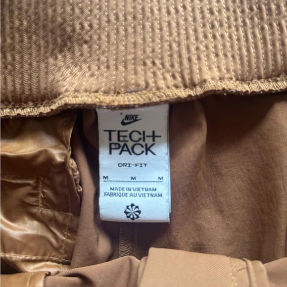 Nike Tech Pack Dri Fit Tan Pants - Picture 10 of 16